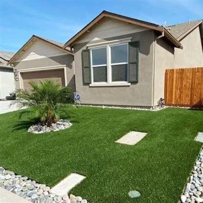 Kunstrasen-Balkongras